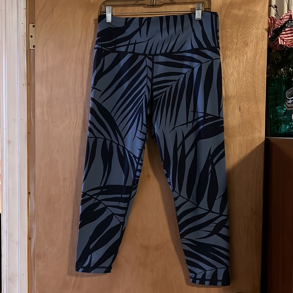 πFINAL PRICEβΌοΈ Aerie XL blue printed capris - Picture 2 of 3